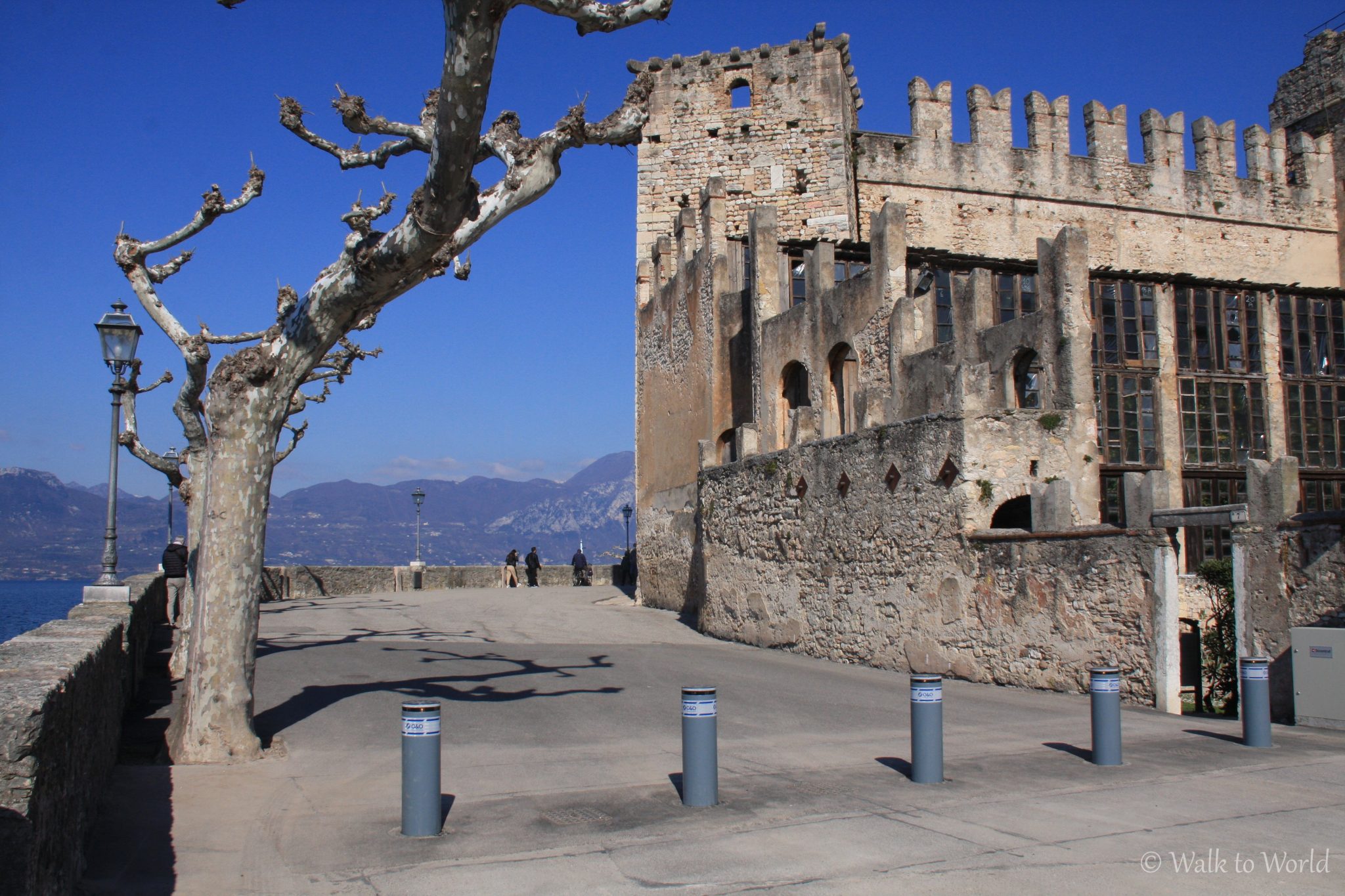 Torri del Benaco dal lago di Garda al monte Baldo Walk to World