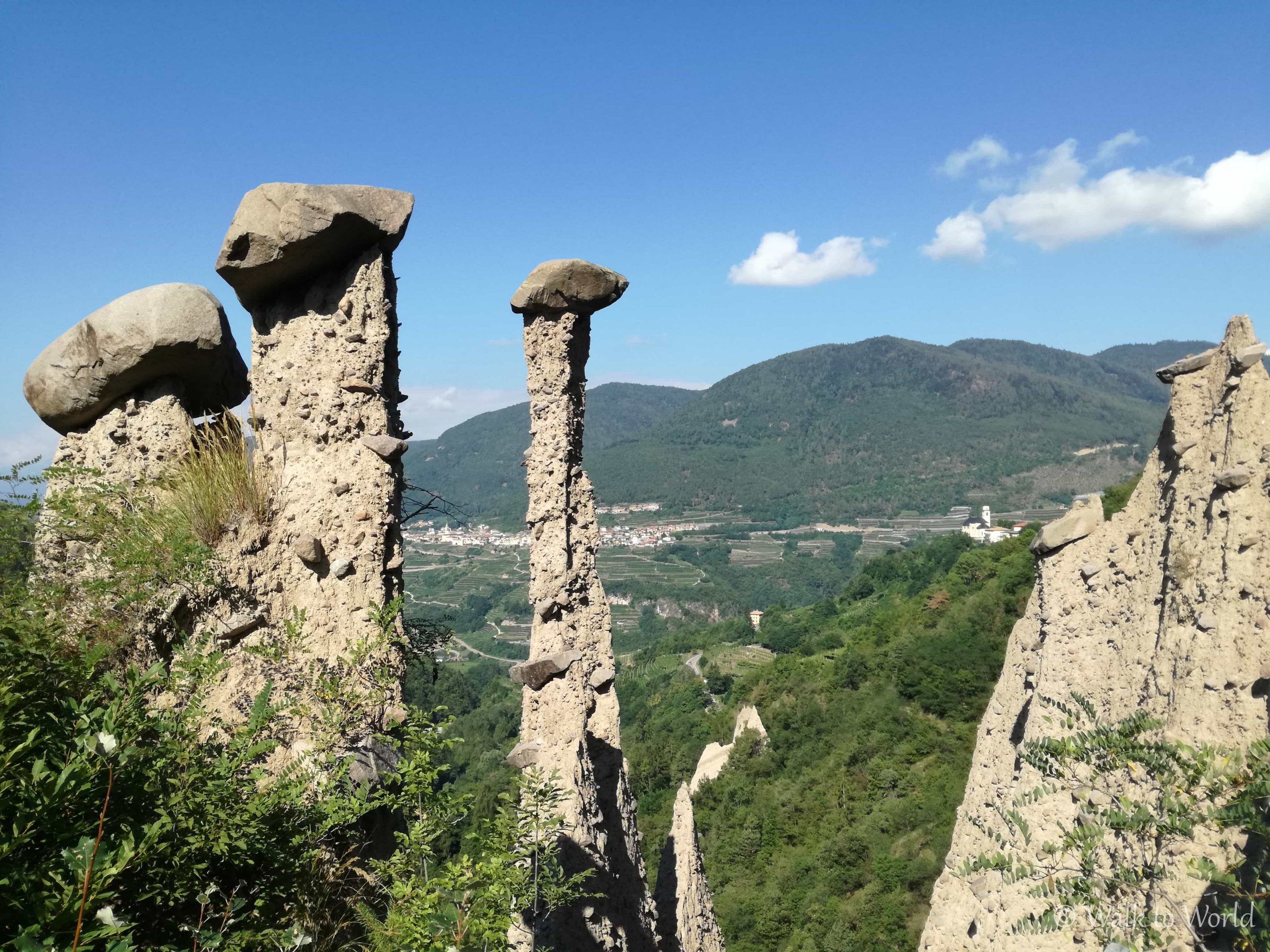 Piramidi di Segonzano dog trekking in Val di Cembra