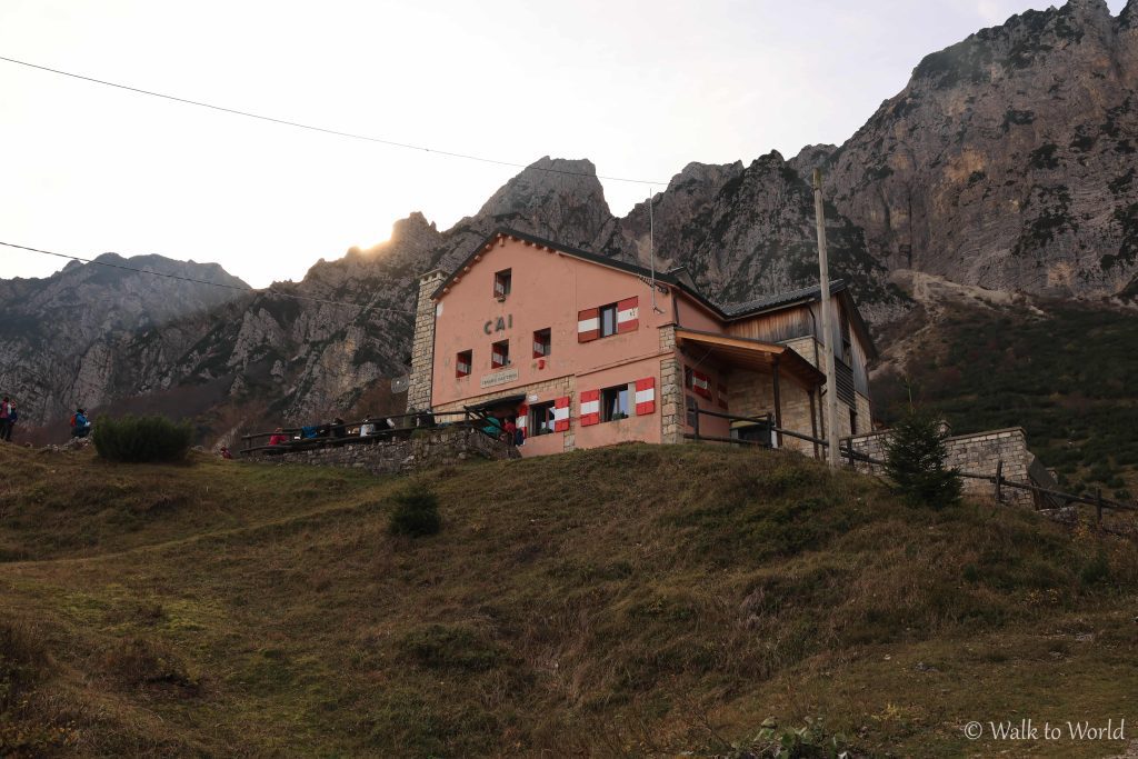 Sul Sentiero dei Grandi Alberi fino al Rifugio Cesare Battisti 