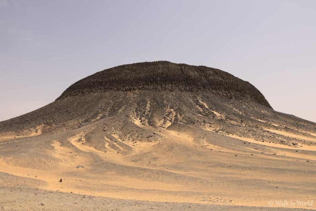 Deserto Nero in Egitto: come visitarlo e cosa vedere