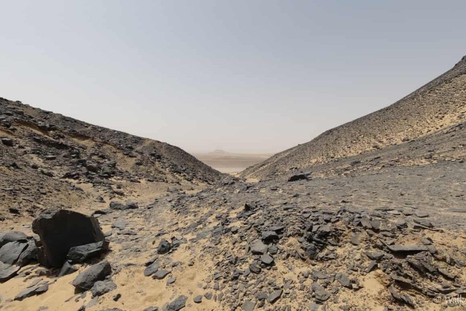 Deserto Nero in Egitto: come visitarlo e cosa vedere